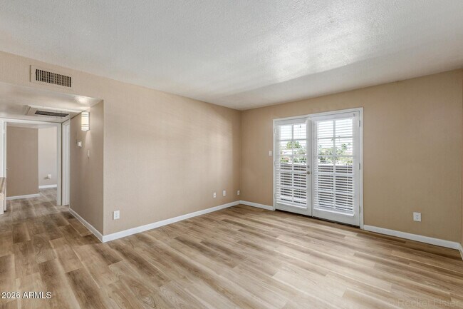 5995 N 78th St Scottsdale, AZ 85250 photo 3