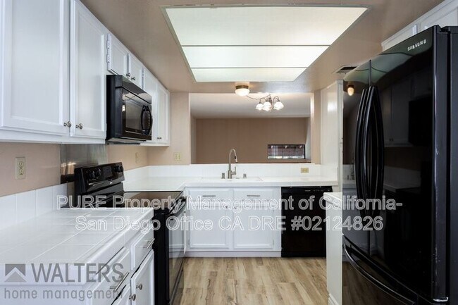 7906 Mission Vista Dr San Diego, CA 92120 photo 2