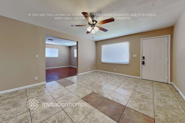 1819 W Oraibi Dr Phoenix, AZ 85027 photo 3