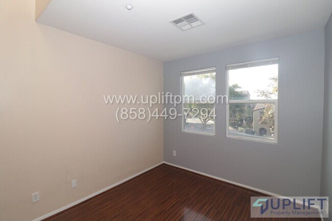 4300 Newton Ave San Diego, CA 92113 photo 2