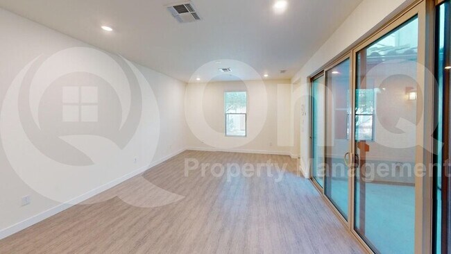 3855 S McQueen Rd Chandler, AZ 85286 photo 4