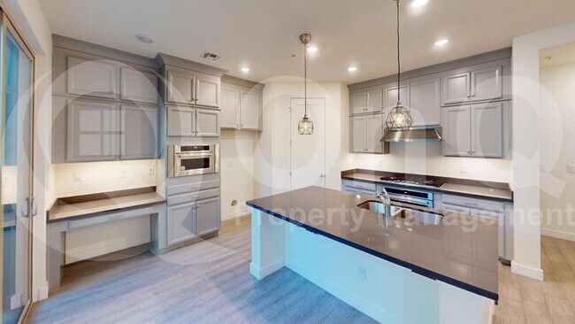 3855 S McQueen Rd Chandler, AZ 85286 photo 2
