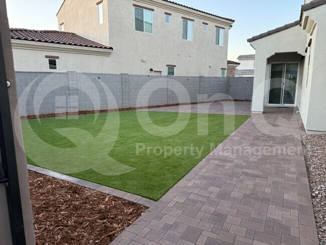2223 W Tether Trl Phoenix, AZ 85085 photo 4