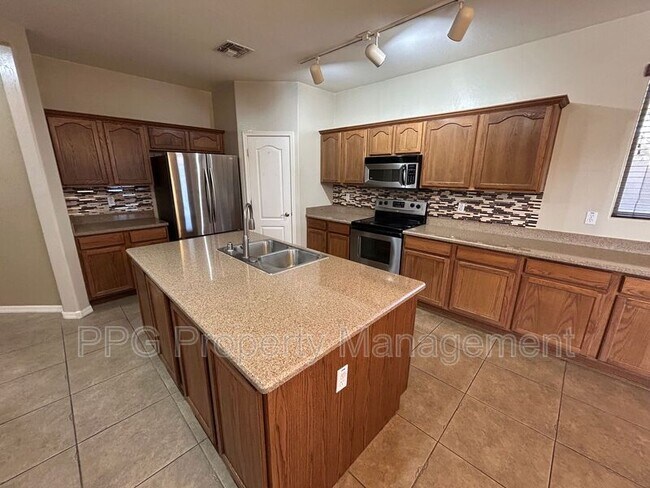 1829 S 222nd Ln Buckeye, AZ 85326 photo 2