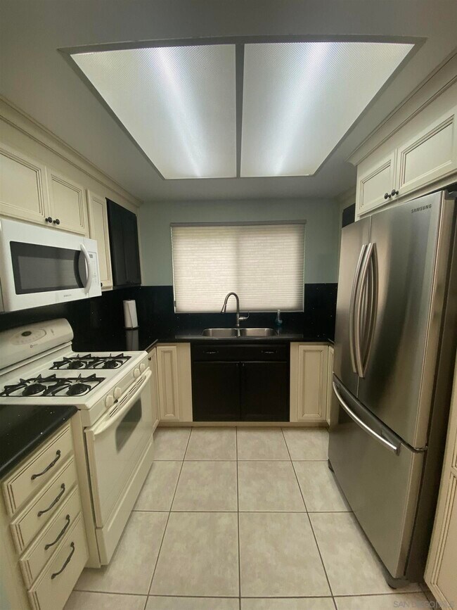 9840 Shirley Gardens Dr Santee, CA 92071 photo 3