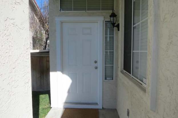 27456 Swallow Ct Temecula, CA 92591 photo 3