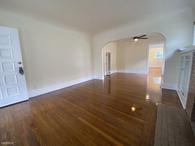 3323 Thorn St San Diego, CA 92104 photo 4
