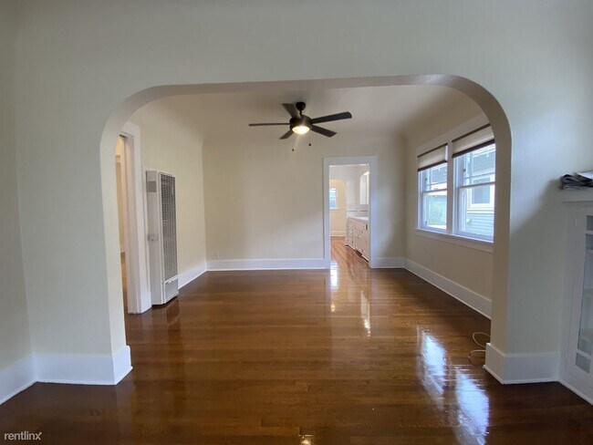 3323 Thorn St San Diego, CA 92104 photo 5