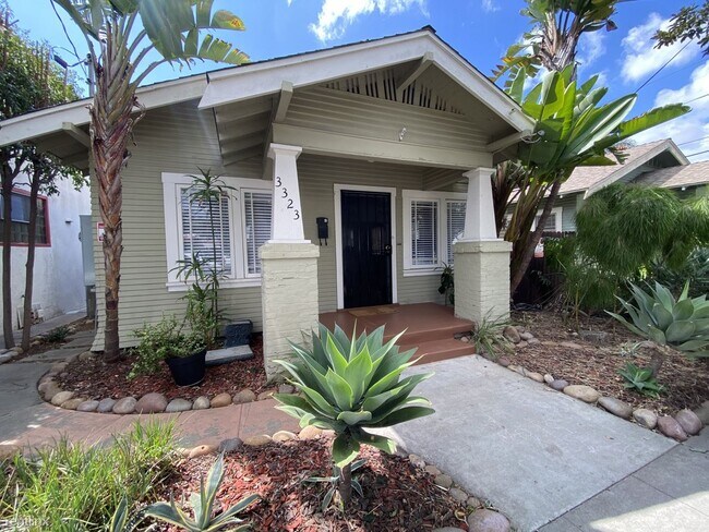 3323 Thorn St San Diego, CA 92104 photo 2