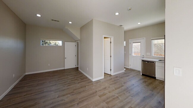 5145 Ewing St San Diego, CA 92115 photo 4