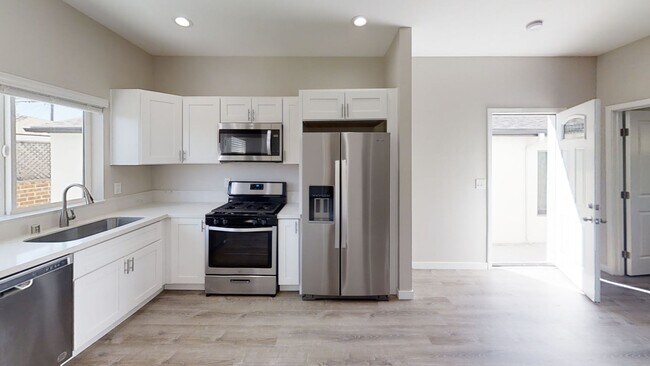 5145 Ewing St San Diego, CA 92115 photo 5