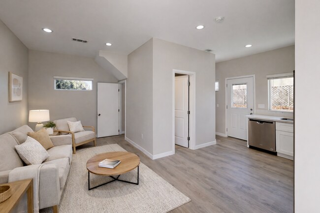 5145 Ewing St San Diego, CA 92115 photo 3