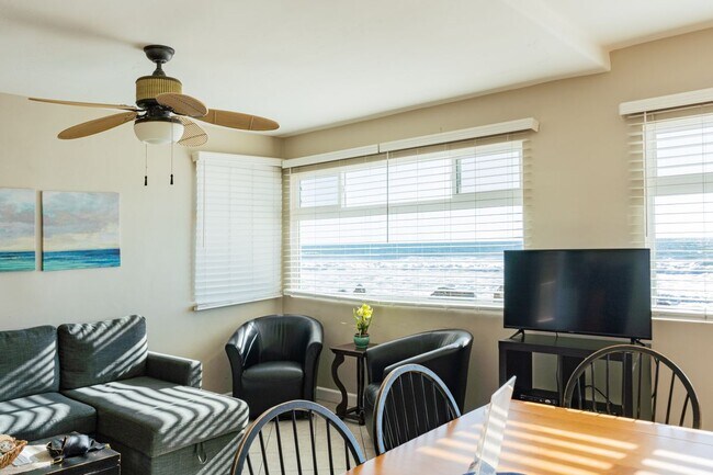 312 S The Strand Oceanside, CA 92054 photo 3