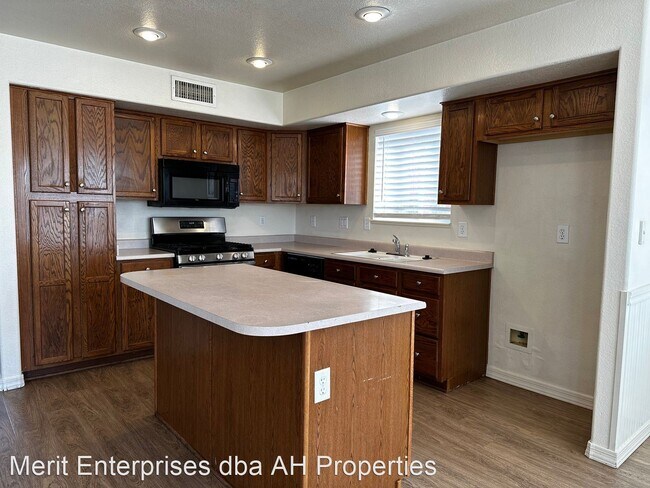 12633 W Sheridan St Avondale, AZ 85392 photo 3