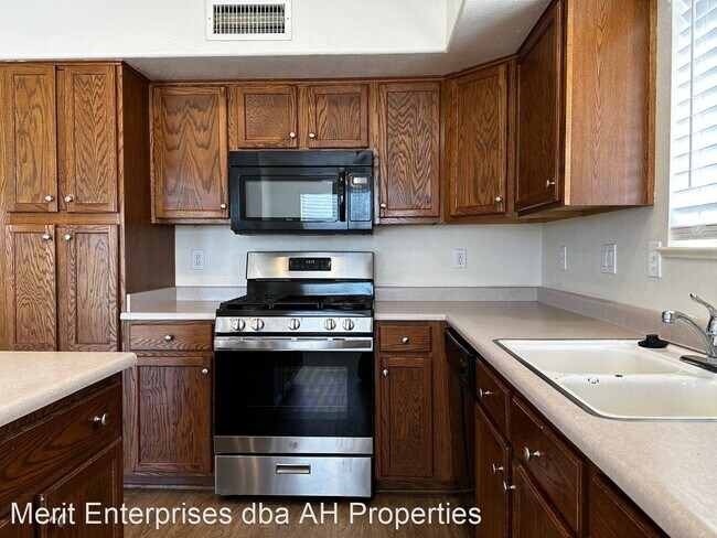 12633 W Sheridan St Avondale, AZ 85392 photo 4