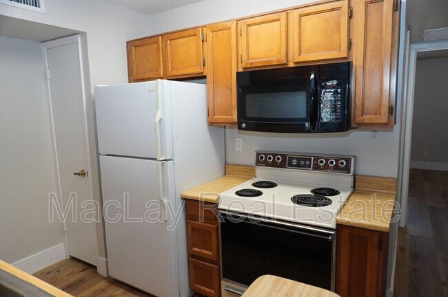 30 E Brown Rd Mesa, AZ 85201 photo 3
