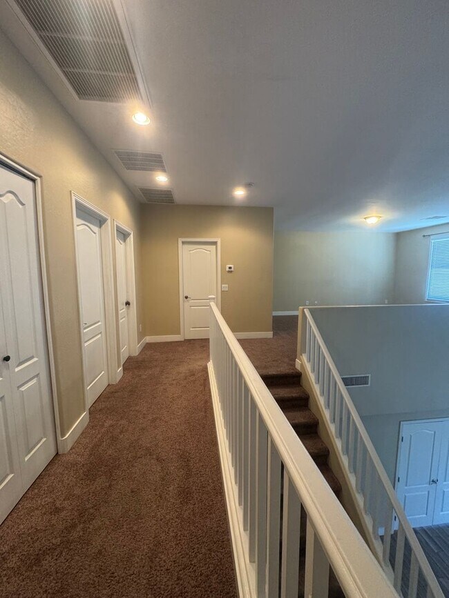 4014 W St Anne Ave Phoenix, AZ 85041 photo 4