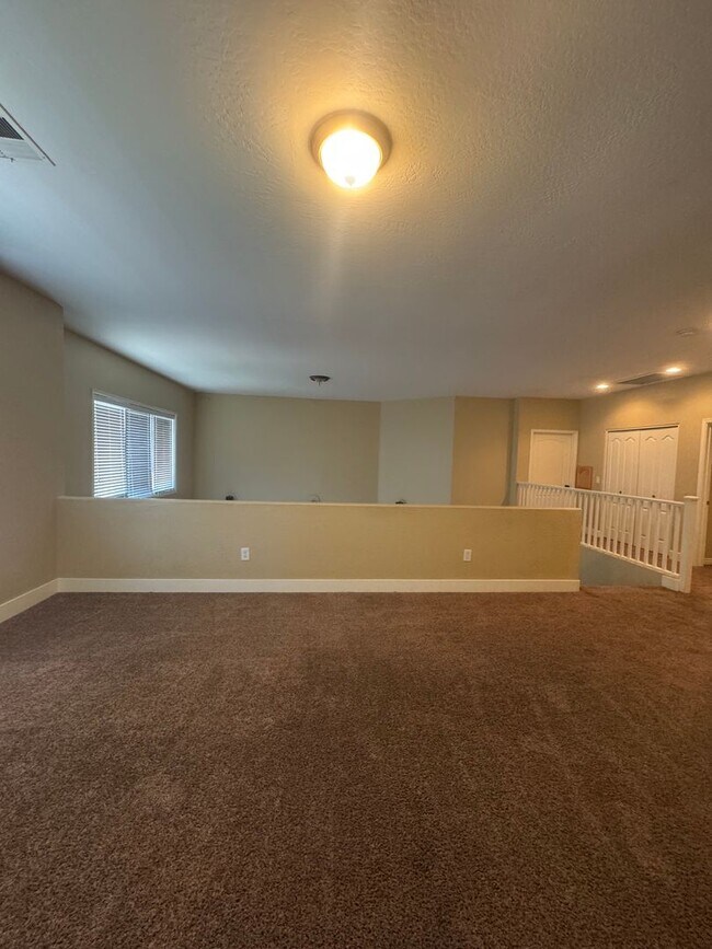 4014 W St Anne Ave Phoenix, AZ 85041 photo 5