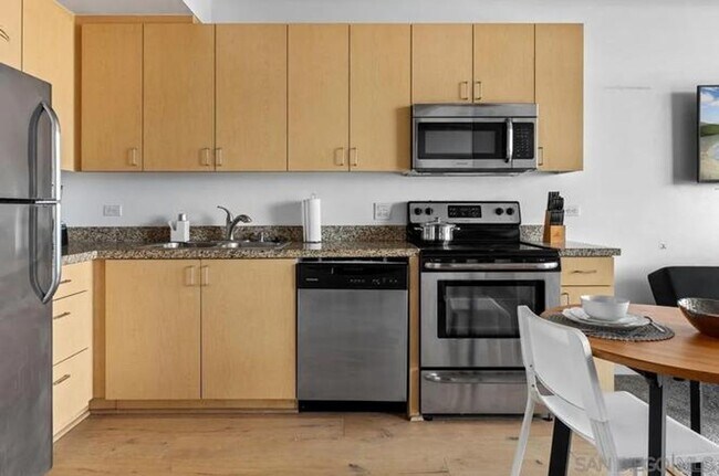 1080 Park Blvd San Diego, CA 92101 photo 3