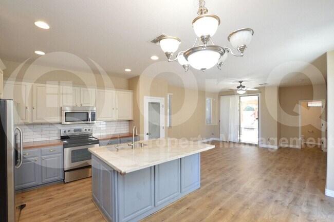 4249 E Santa Fe Ln Gilbert, AZ 85297 photo 4
