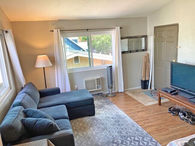 4377 Wilson Ave photo 5
