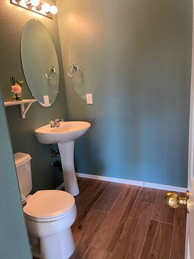 16561 N 175th Dr Surprise, AZ 85388 photo 4