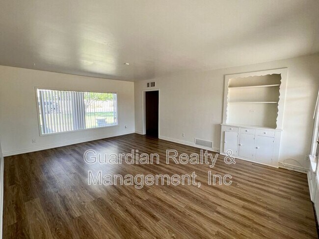 535 W Edgemont Ave photo 5