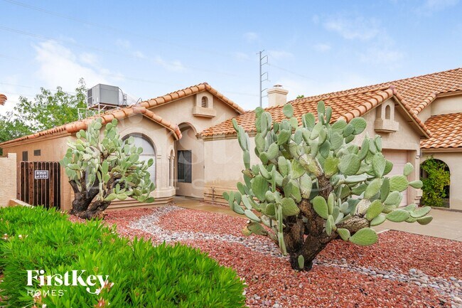 1622 E Villa Theresa Dr Phoenix, AZ 85022 photo 2