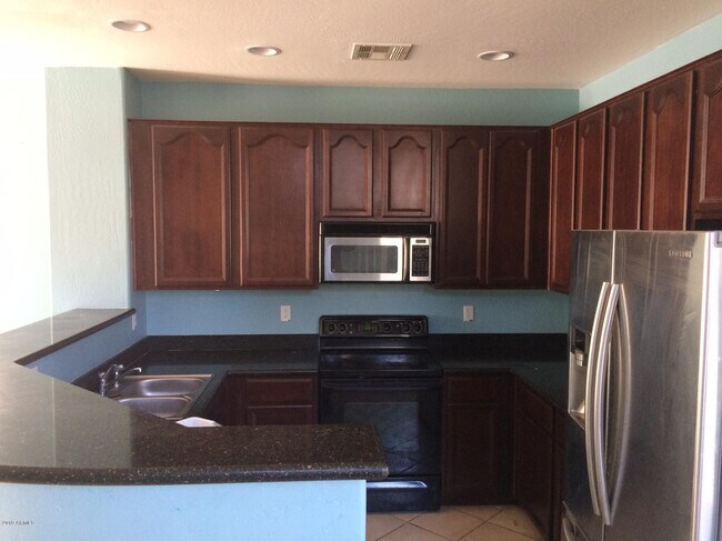 15164 N 173rd Ln Surprise, AZ 85388 photo 5