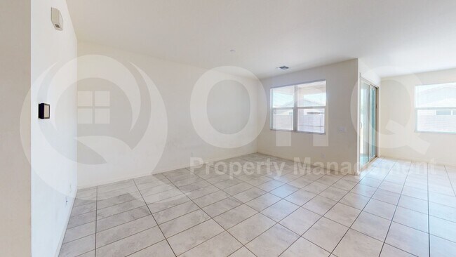 410 Nikita Dr San Tan Valley, AZ 85140 photo 5