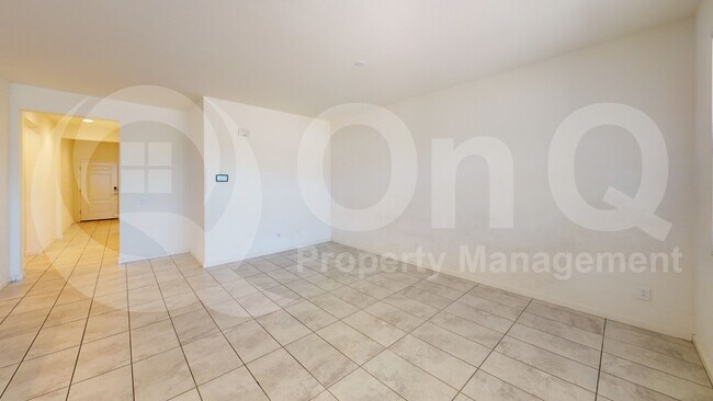 410 Nikita Dr San Tan Valley, AZ 85140 photo 4