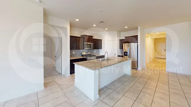 410 Nikita Dr San Tan Valley, AZ 85140 photo 3