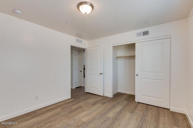 503 E 9th Ave Apache Junction, AZ 85119 photo 3