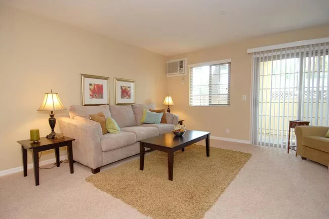 Plan D (2BD/2BA, W&D) 200 floor plan