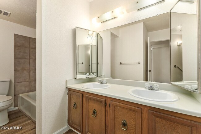 3002 N 70th St Scottsdale, AZ 85251 photo 5