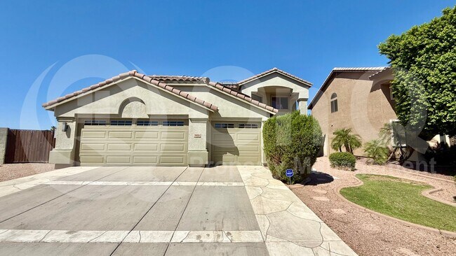 9416 E Natal Ave Mesa, AZ 85209 photo 3