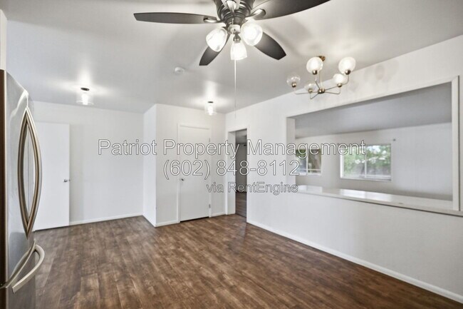 4232 W Keim Dr Phoenix, AZ 85019 photo 4