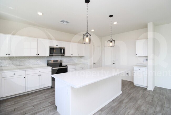 621 E Elm Ln Avondale, AZ 85323 photo 5