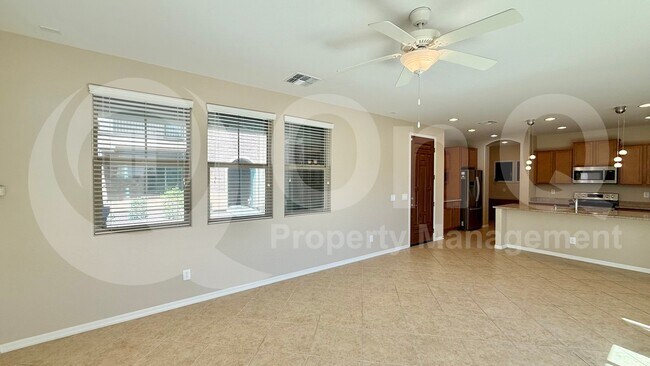 894 S Agnes Ln Gilbert, AZ 85296 photo 3