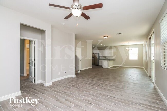 259 N Sunrise photo 3