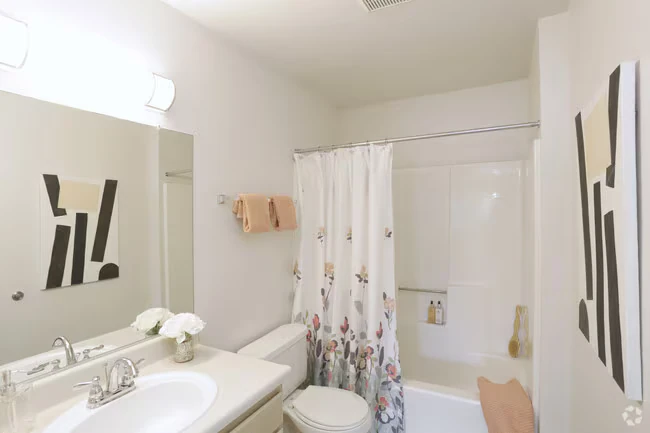 La Regencia Apartments photo 5