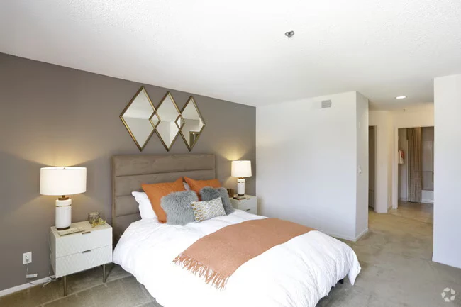 La Regencia Apartments photo 3