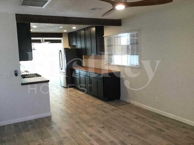 3542 E Yale St Phoenix, AZ 85008 photo 4