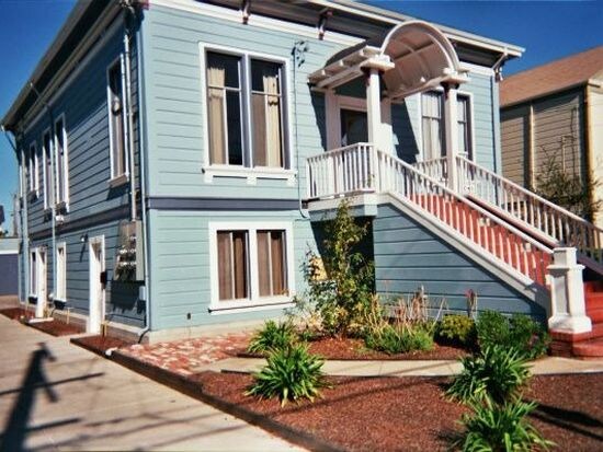 611 Santa Clara Ave photo 2
