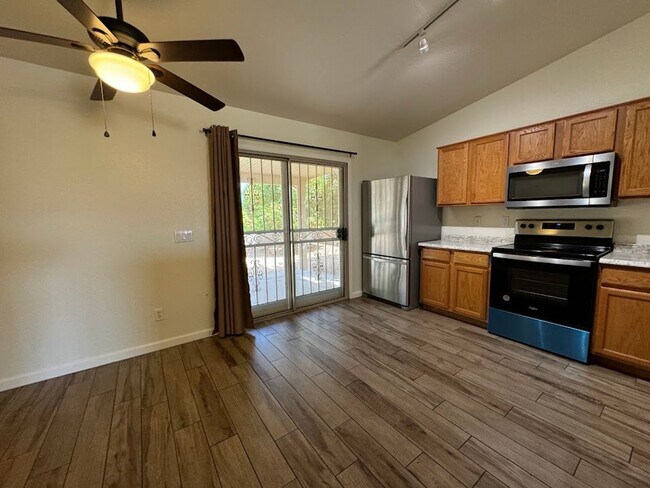 17701 N Woodrose Ave Surprise, AZ 85374 photo 2