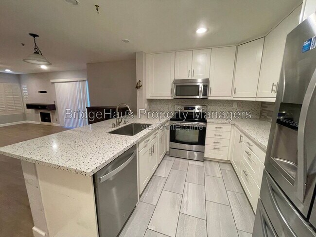 5765 Friars Rd San Diego, CA 92110 photo 3