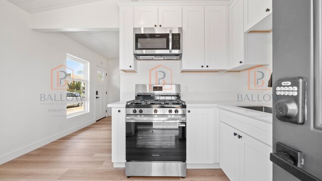 4880-82 Cole St San Diego, CA 92117