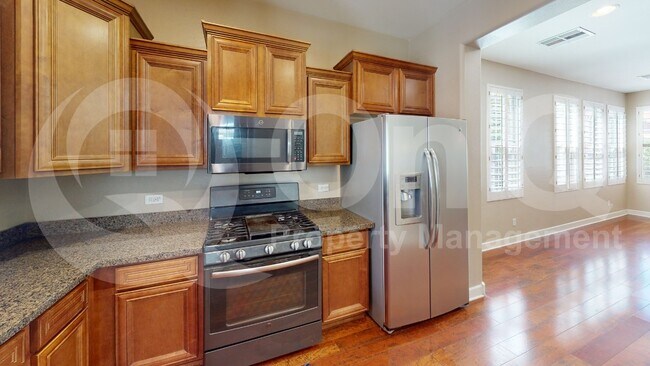 1316 S Martingale Rd Gilbert, AZ 85296 photo 2