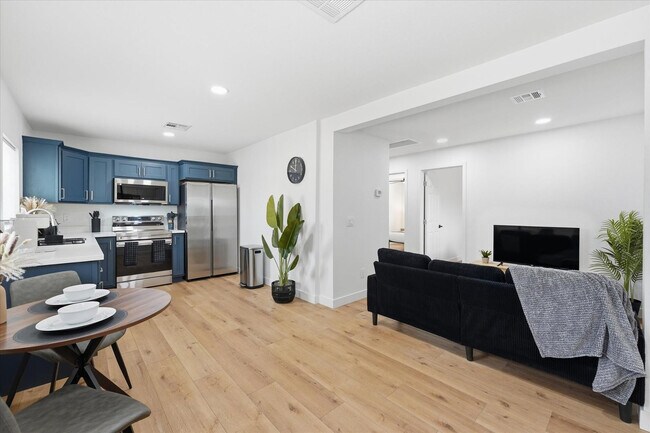1548 N Upland Cir Mesa, AZ 85201 photo 2