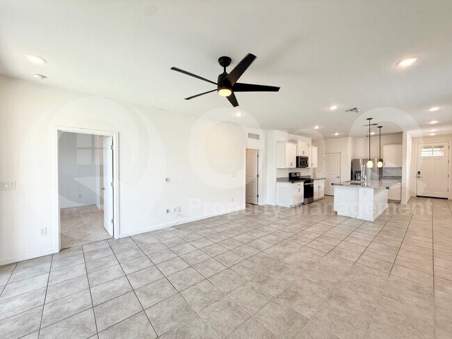 40015 W Rio Lobo Dr Maricopa, AZ 85138 photo 4